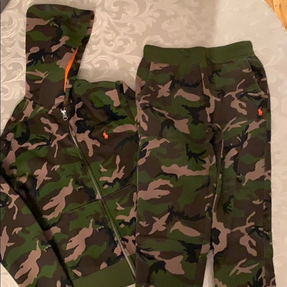 camo sweatsuit